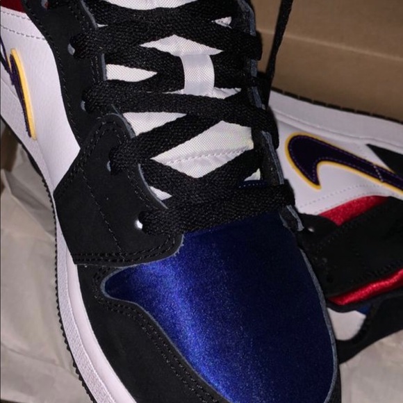 Jordan 1 Mid Rivals - Picture 4 of 4